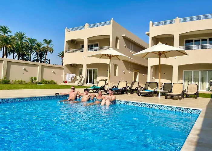 Royal Nile Villas - Pool View Apartment 2