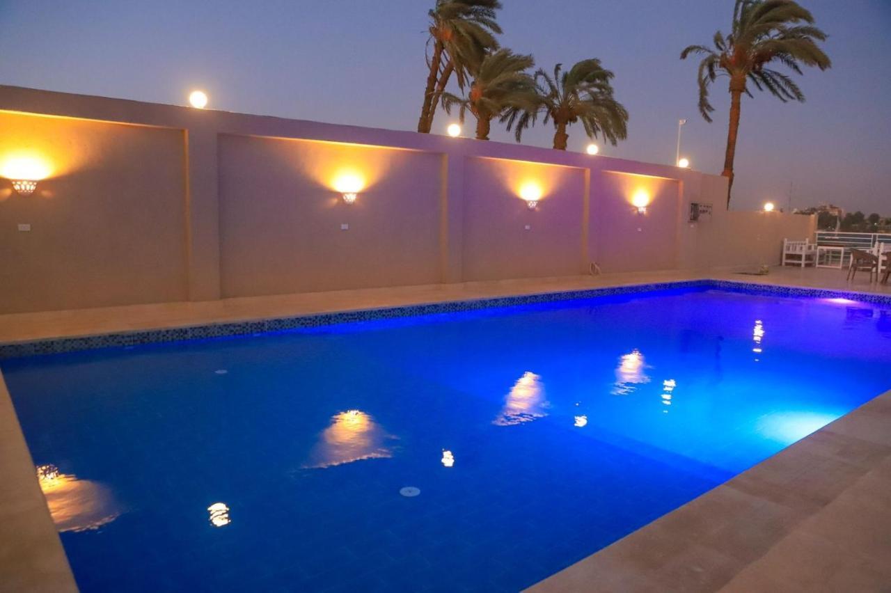Royal Nile - Pool View 2