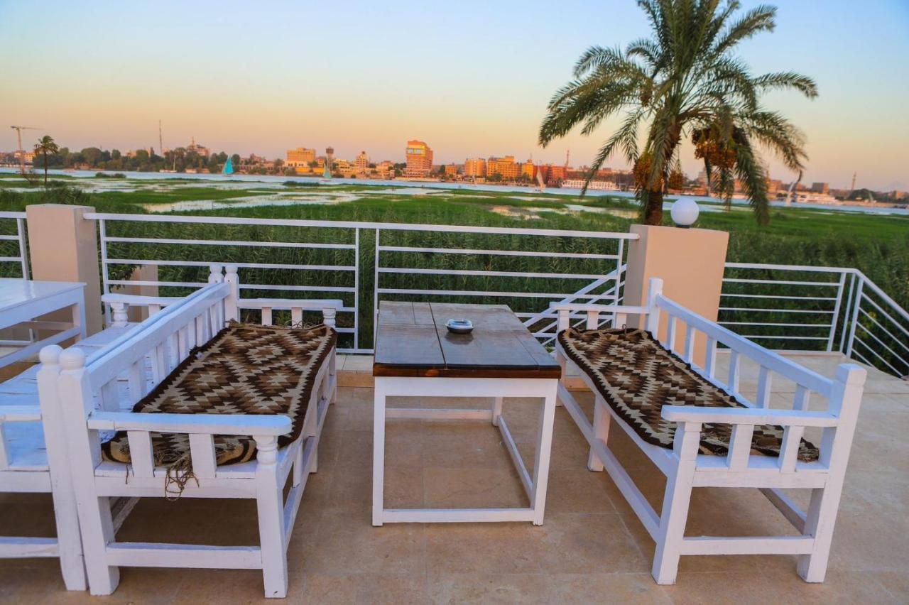 Royal Nile - Pool View 2 Apartman *